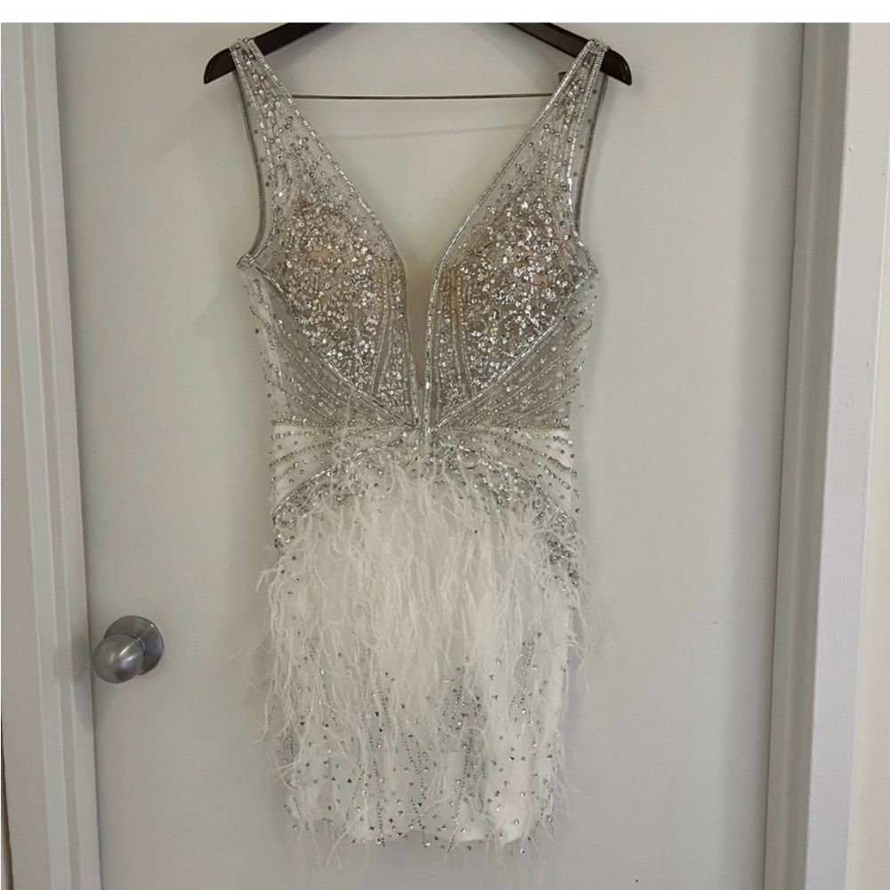 NWT Jovani SZ 8 Feather Dress 04042 - Picture 2 of 6